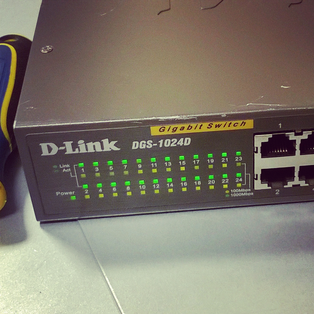 Gigabitowy switch D-Link DGS 1024D znaleziony okazyjnie na Allegro